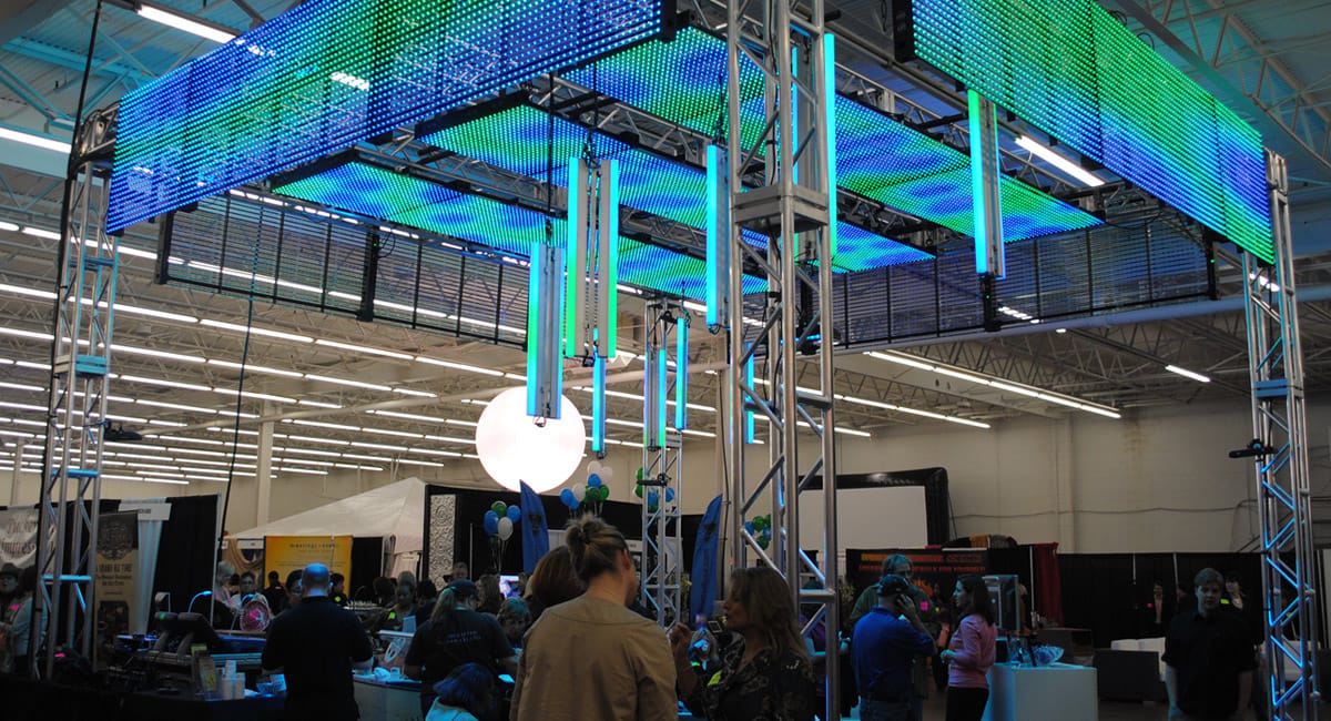 Aluminium truss rigging structure for stage lighting and LED walls